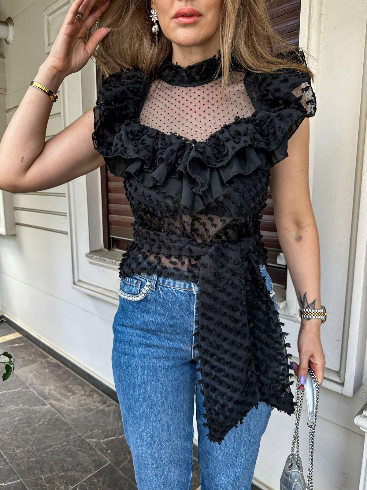 Siyah Volanlı Dantelli Bluz