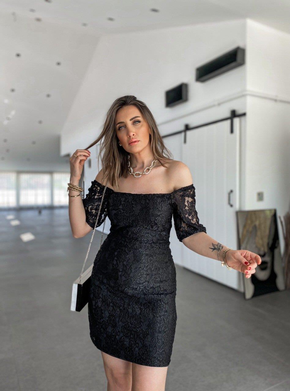 Siyah Yakası Lastikli Dantel Elbise