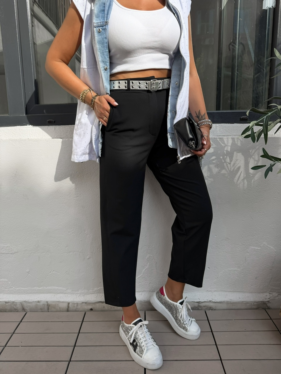 Siyah Yan Dikişli Spor Kesim Pantolon
