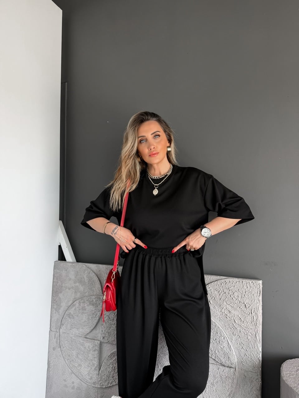 Siyah Yanları Yırtmaçlı Basic Modal Takım