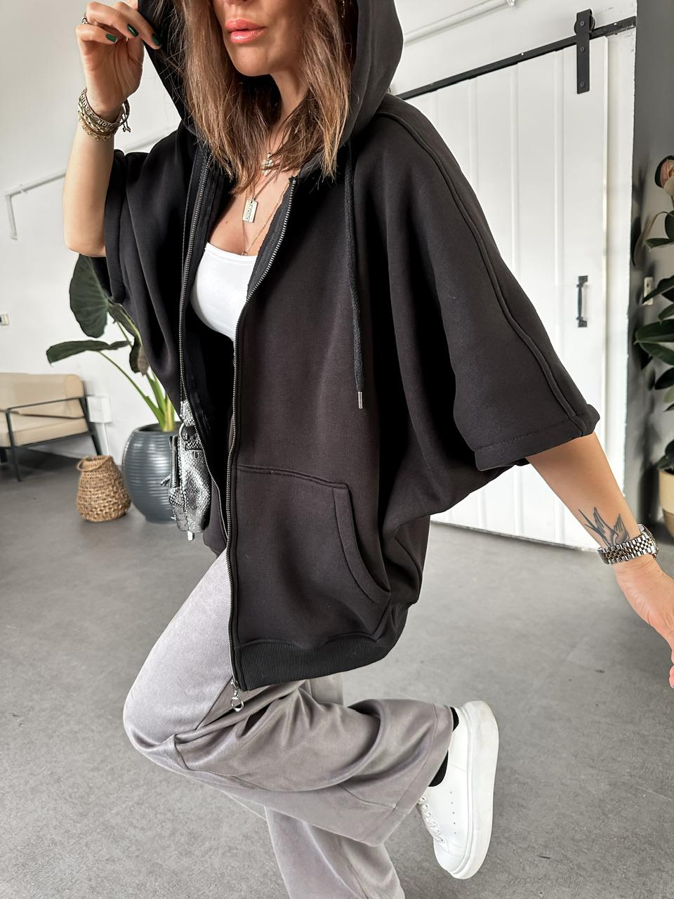 Siyah Yarasa Kol Kapşonlu Sweatshirt