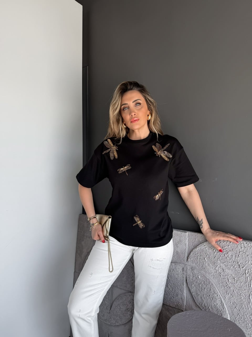 Siyah Yusufçuk İşlemeli Cotton Tshirt