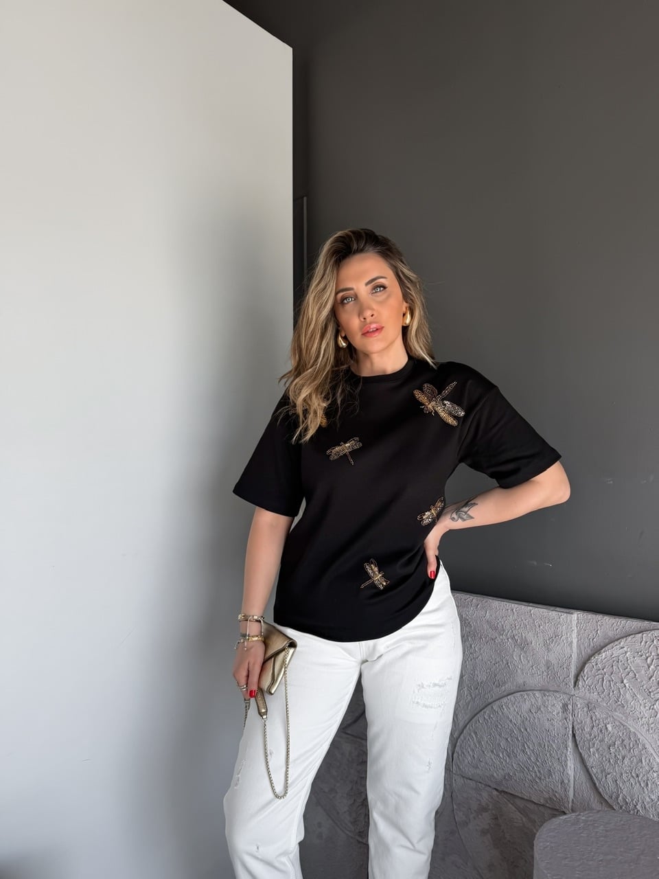 Siyah Yusufçuk İşlemeli Cotton Tshirt