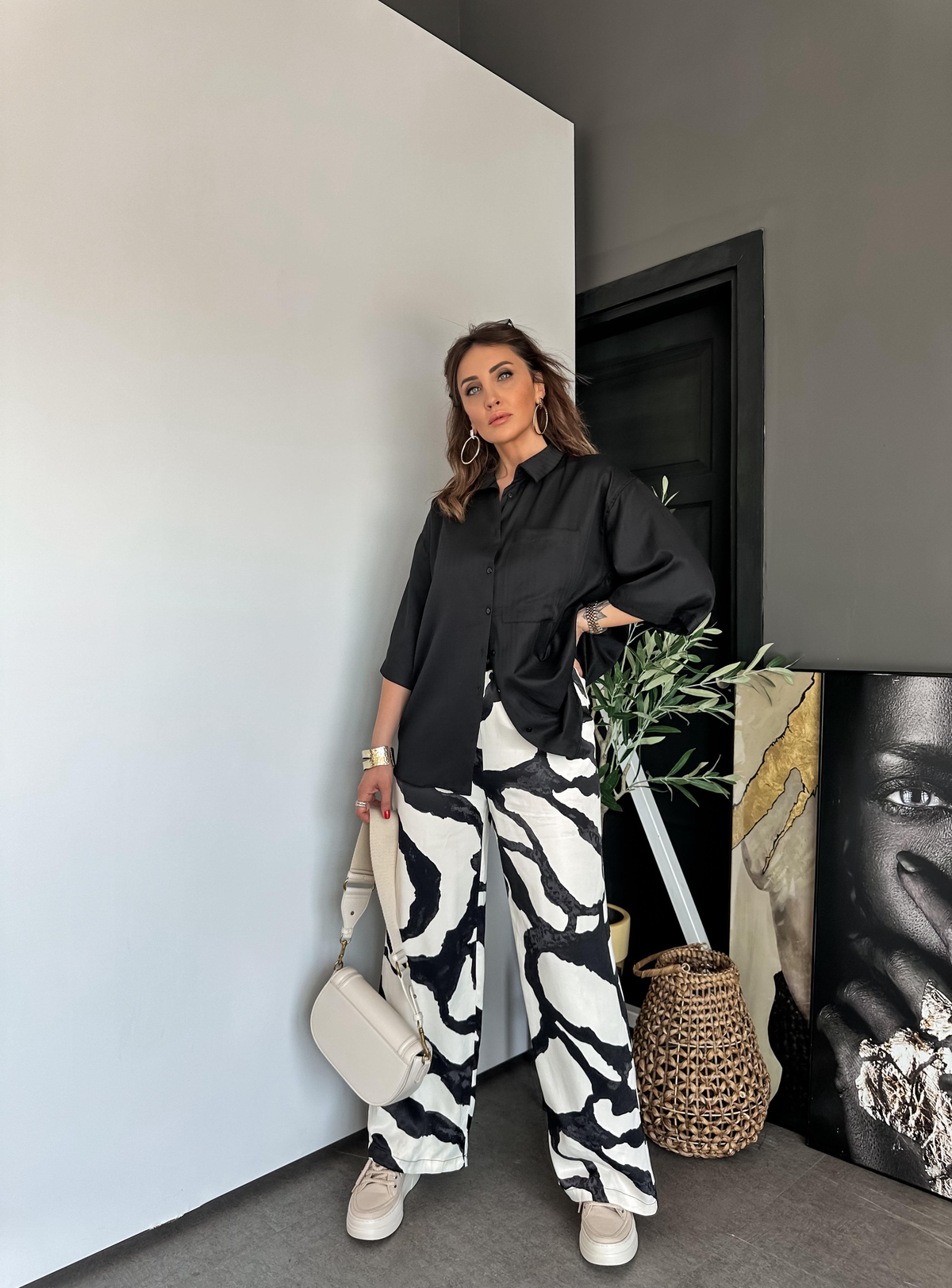 Siyah Zebra Desenli Saten Pantolon