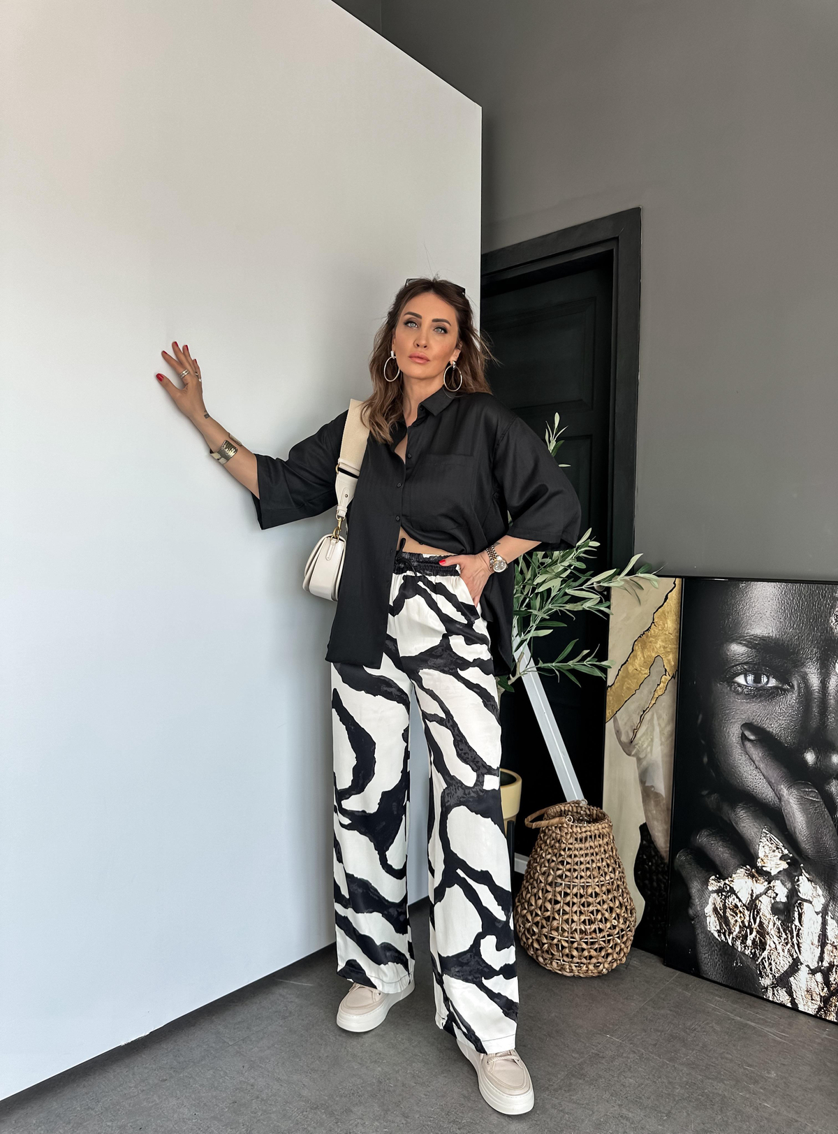 Siyah Zebra Desenli Saten Pantolon