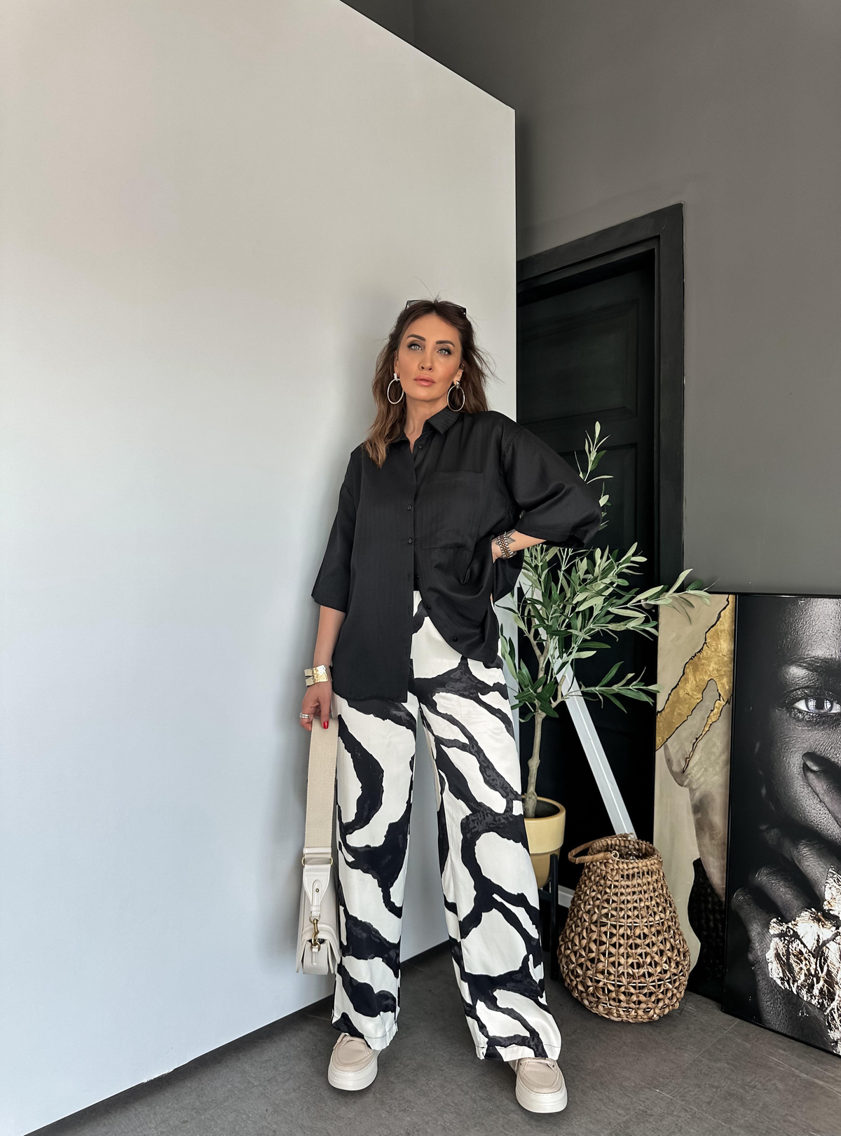 Siyah Zebra Desenli Saten Pantolon