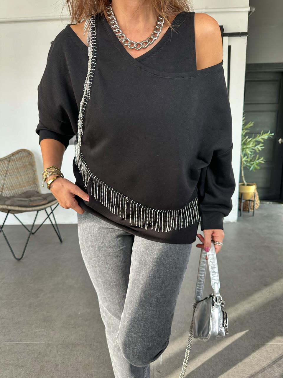 Siyah Zincirli Tasarım Sweatshirt