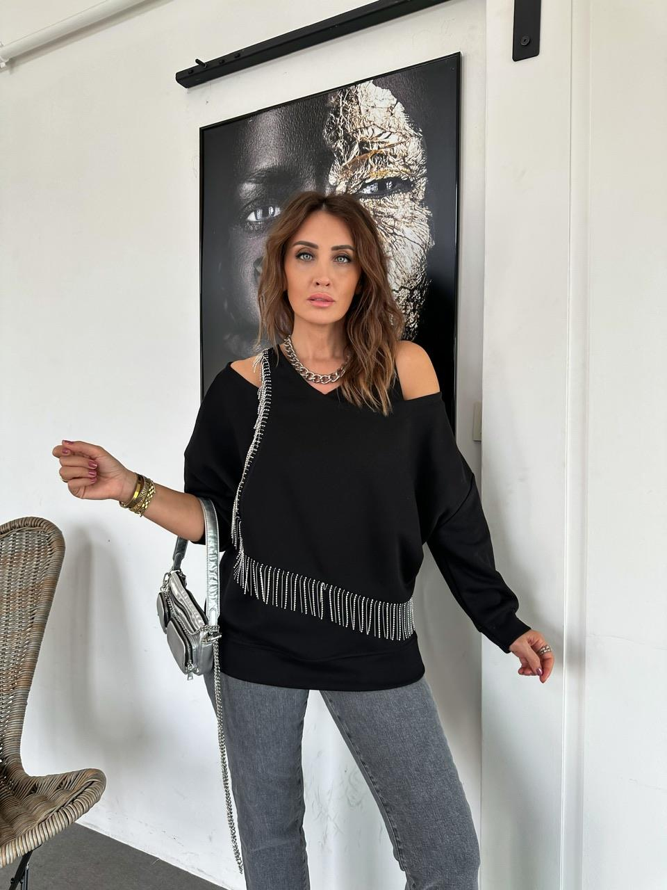 Siyah Zincirli Tasarım Sweatshirt