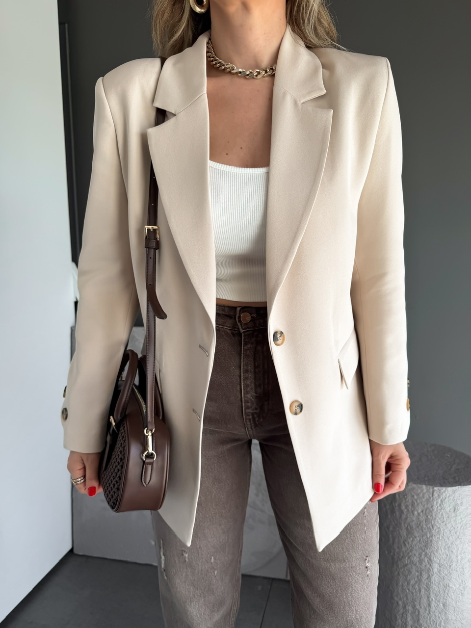 Taş Asimetrik Düğmeli Blazer Ceket