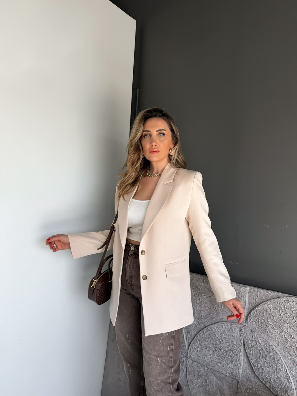 Taş Asimetrik Düğmeli Blazer Ceket