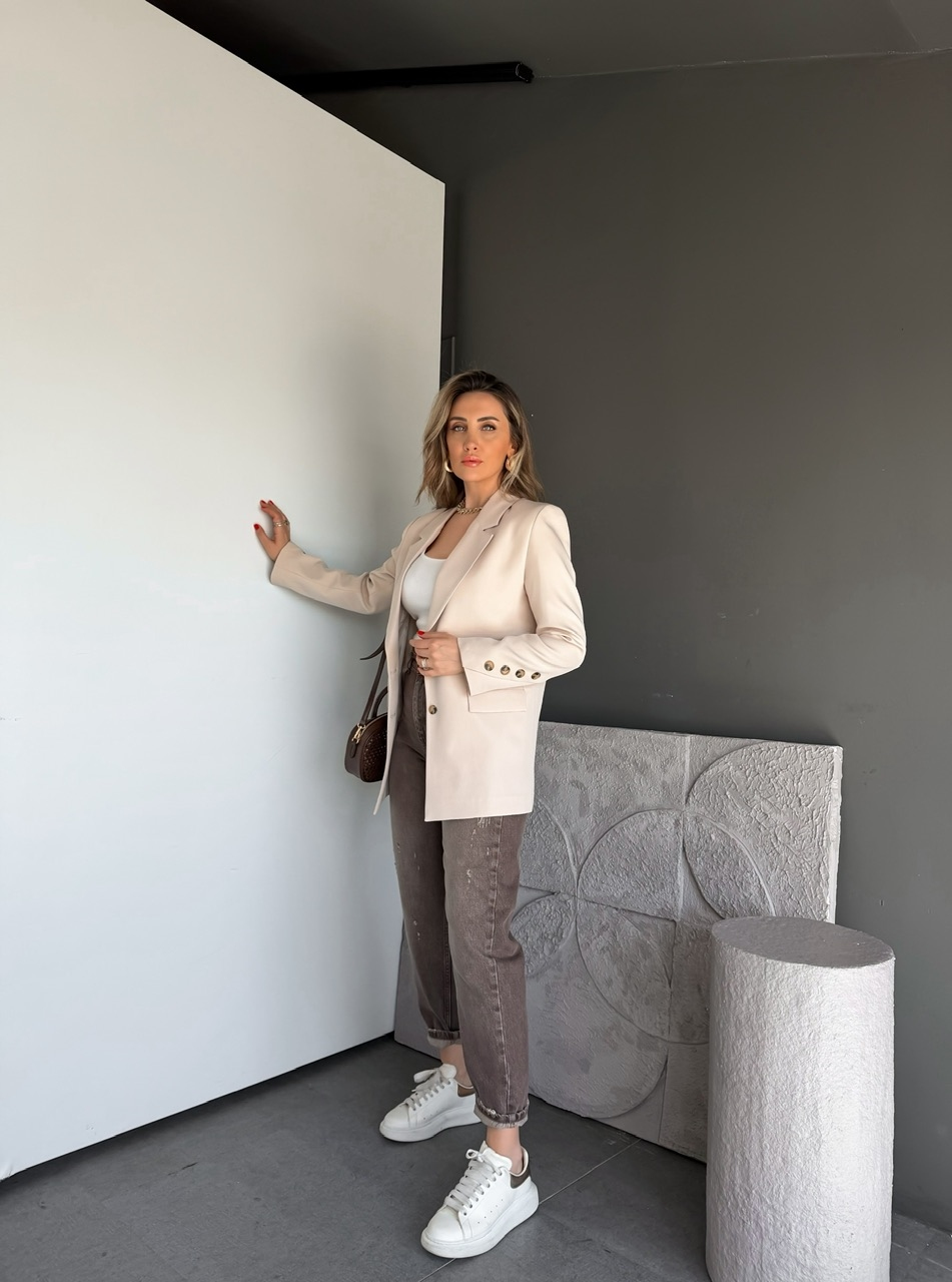 Taş Asimetrik Düğmeli Blazer Ceket