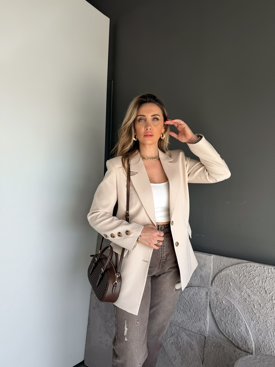 Taş Asimetrik Düğmeli Blazer Ceket