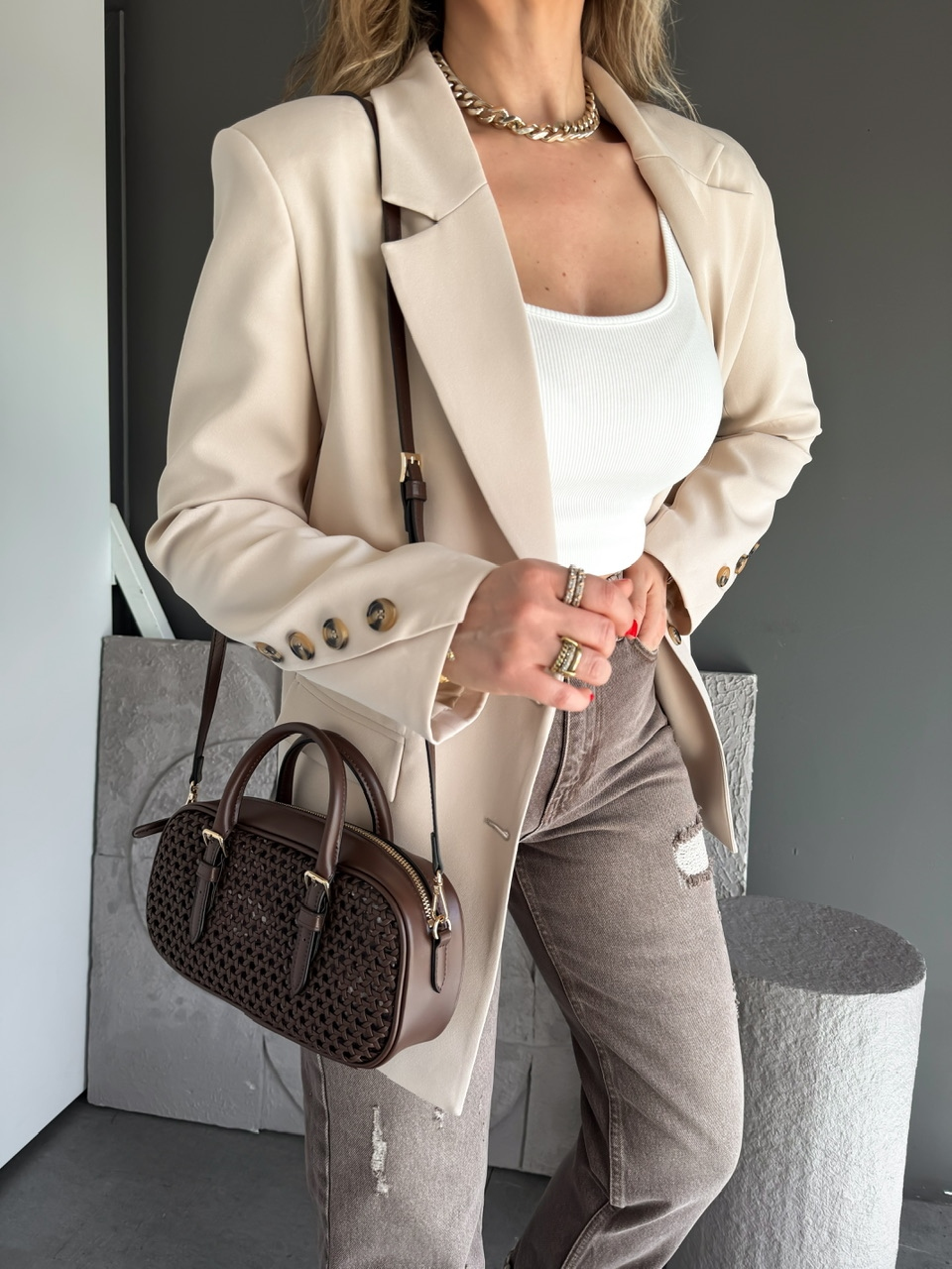 Taş Asimetrik Düğmeli Blazer Ceket