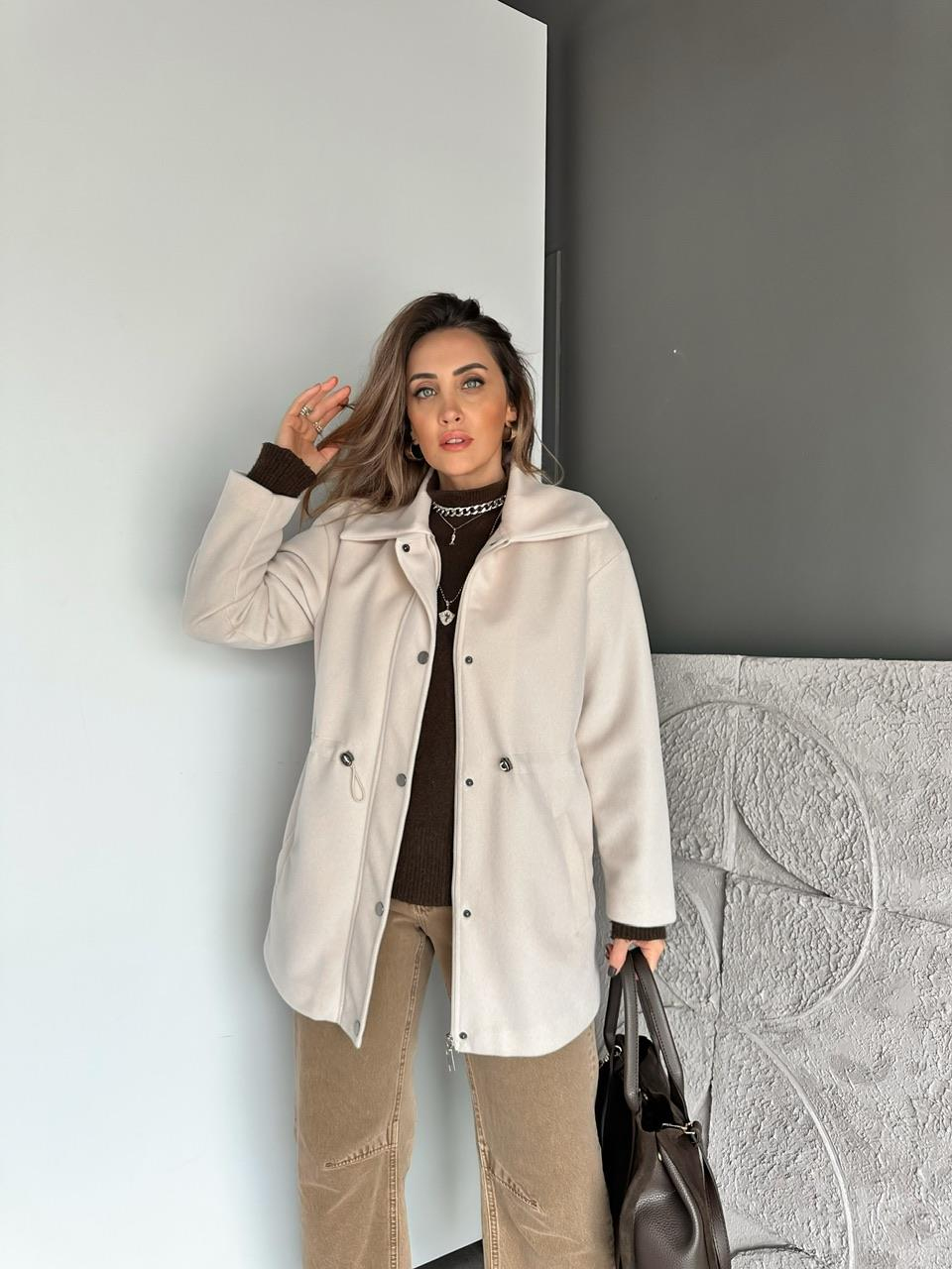 Taş Beli Büzgülü Kaz Tüyü Kaban