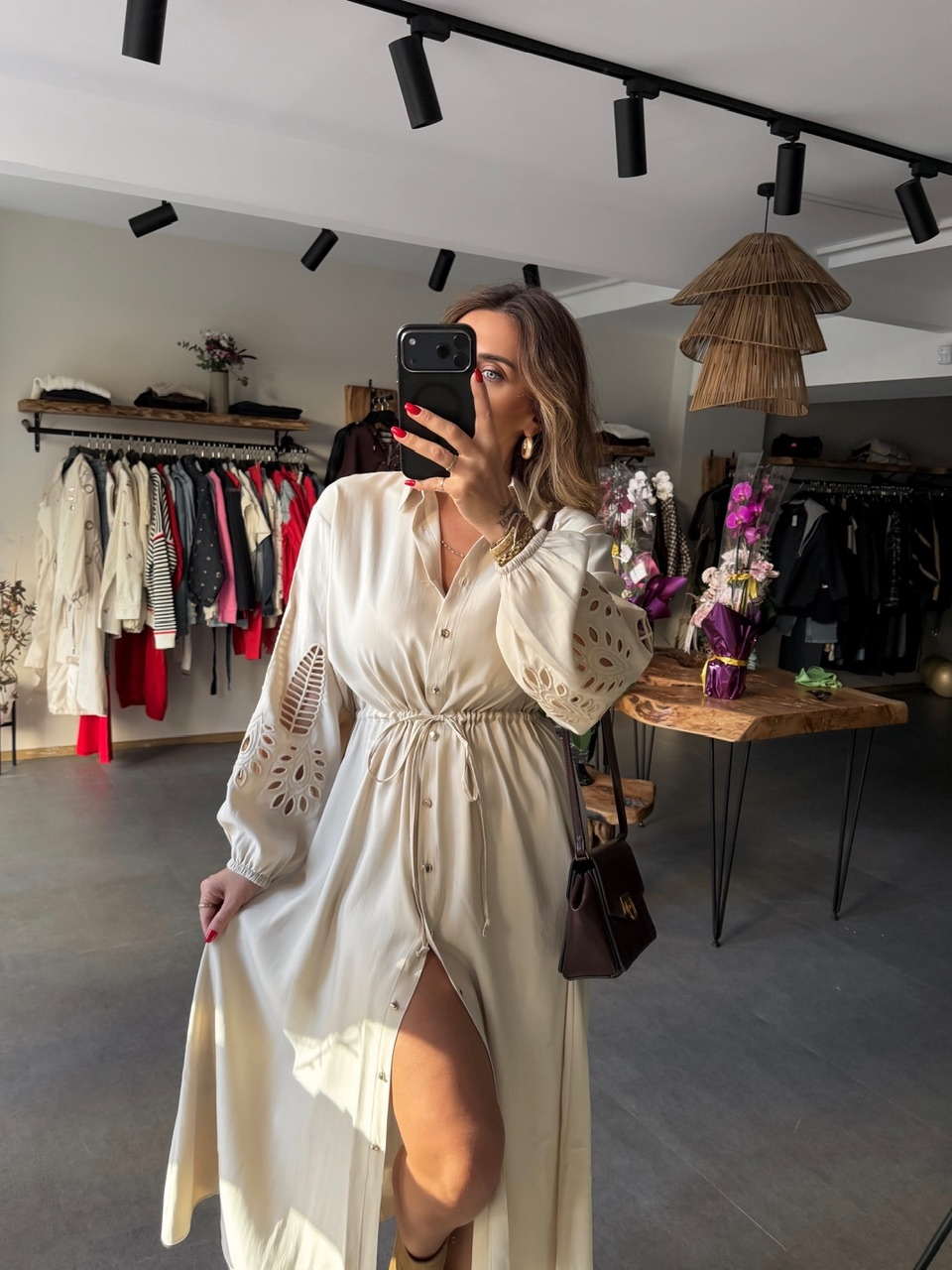 Taş Kolları Nakışlı Beli İpli Uzun Kollu Elbise