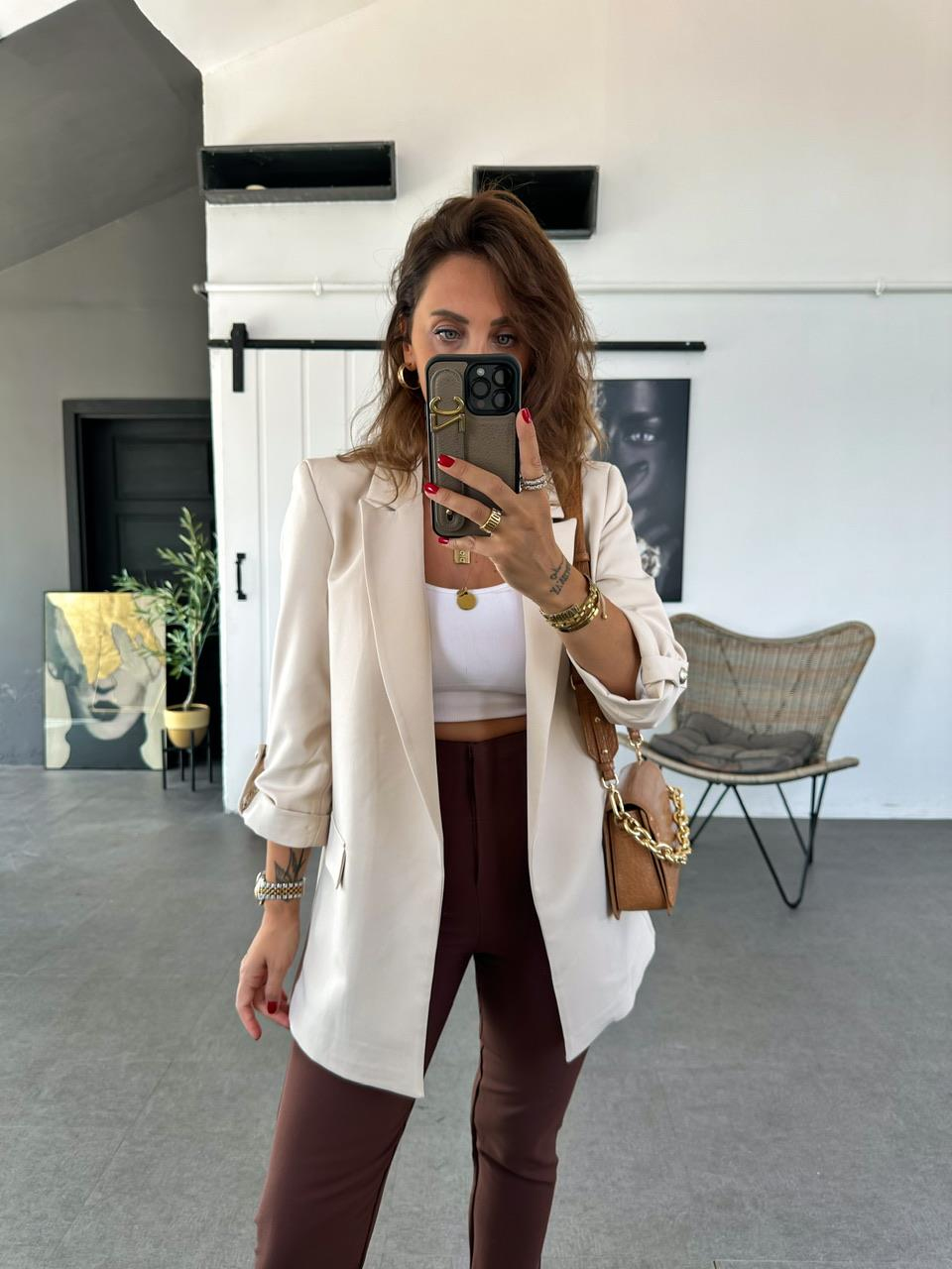 Taş Manşet Kollu Blazer Ceket