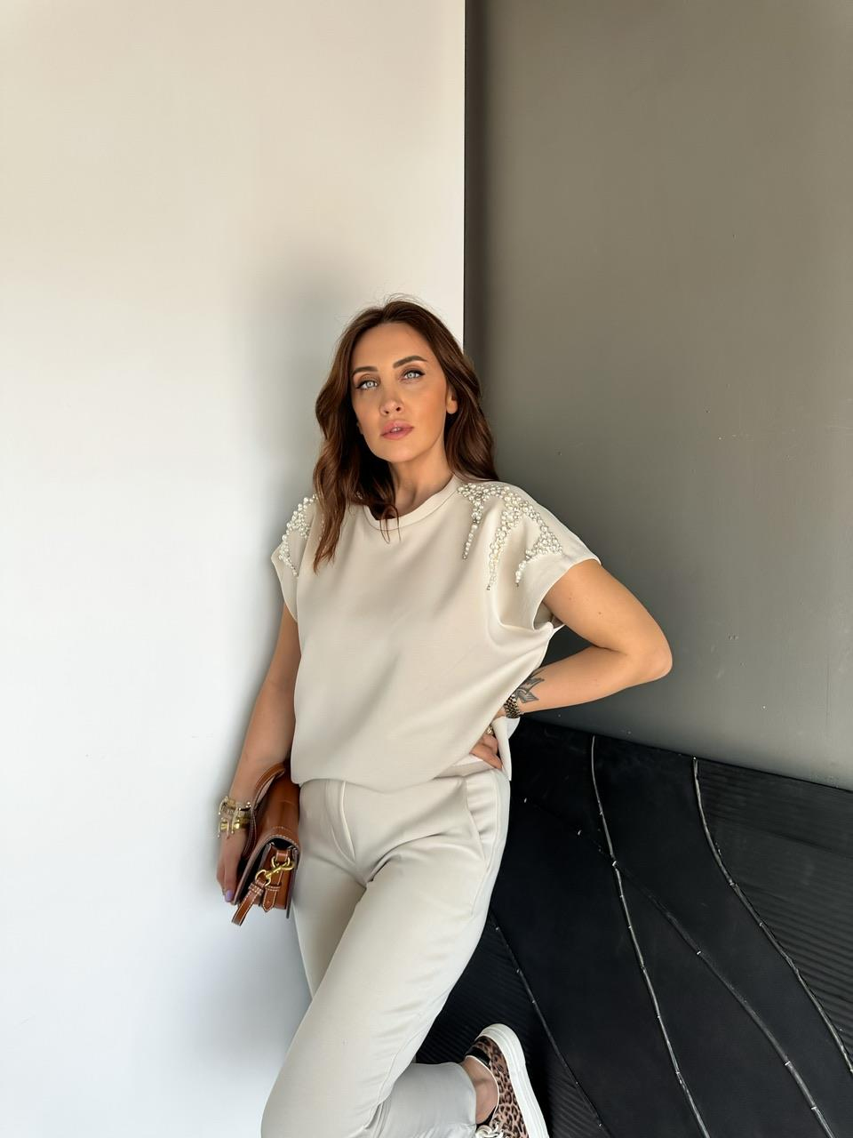 Taş Omuzları İncili Premium Modal Takım