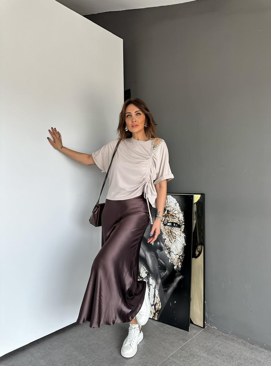 Taş Omzu Taşlı Büzgülü Tshirt