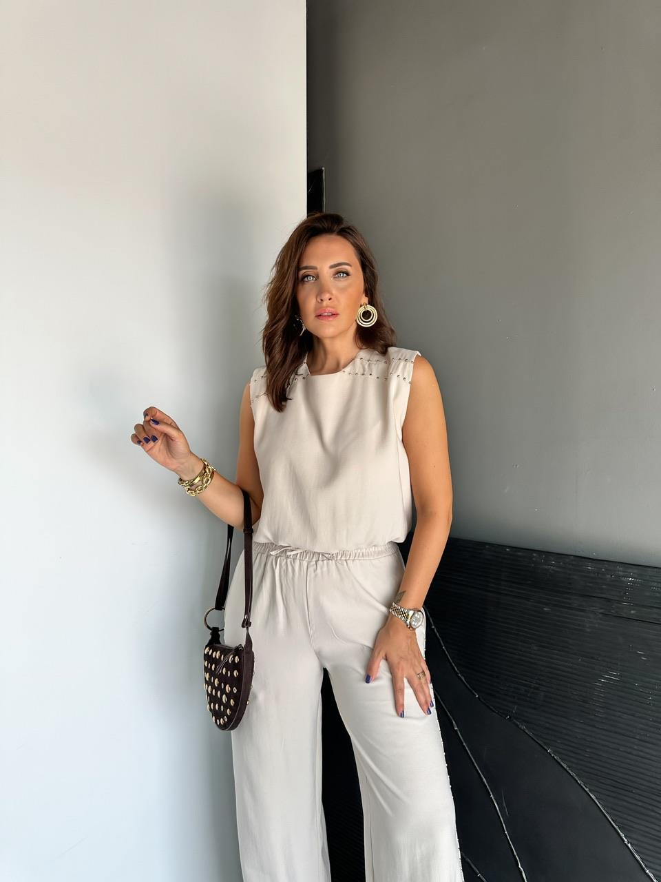 Taş Pantolon Ve Bluzlu Zımbalı Takım