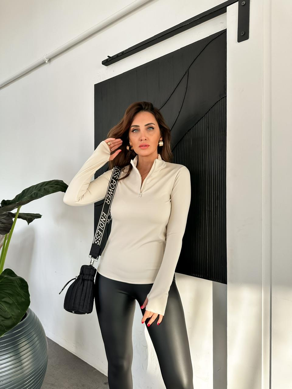 Taş Parmak Detaylı Likralı Sweatshirt