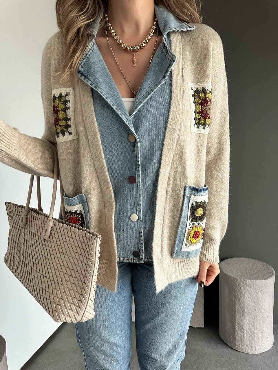 Taş Patchwork Nakışlı Kot Parçalı Hırka