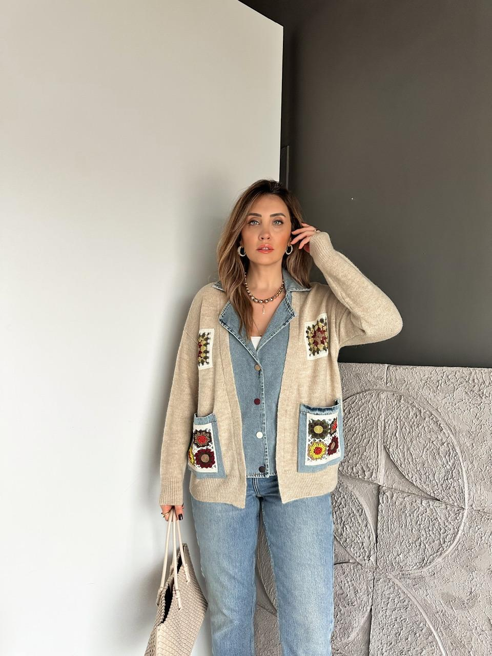 Taş Patchwork Nakışlı Kot Parçalı Hırka