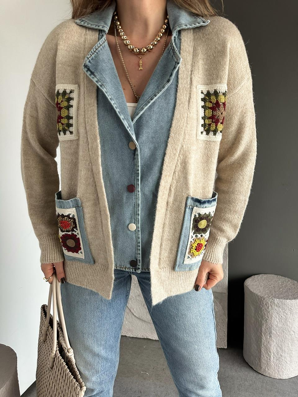 Taş Patchwork Nakışlı Kot Parçalı Hırka