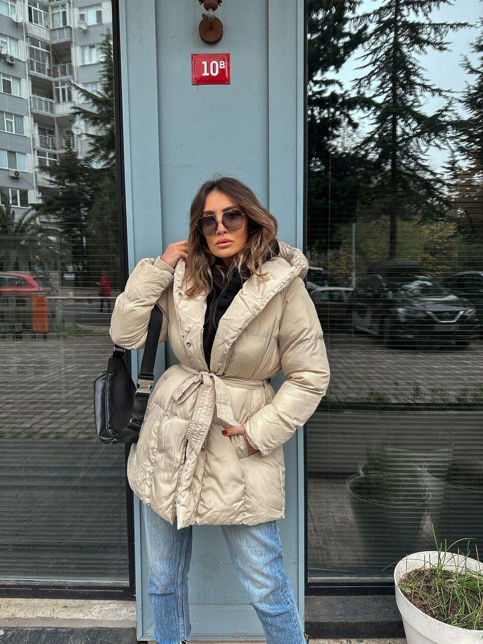Taş Rengi Kapşonlu Şişme Mont