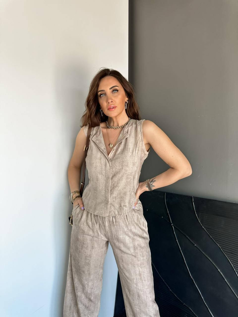 Taş Taşlanmış Gizli Düğmeli Takım