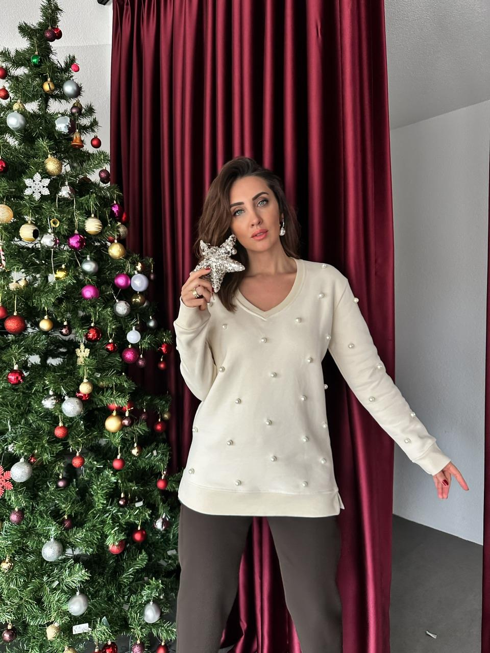 Taş V Yaka İnci İşlemeli Sweatshirt