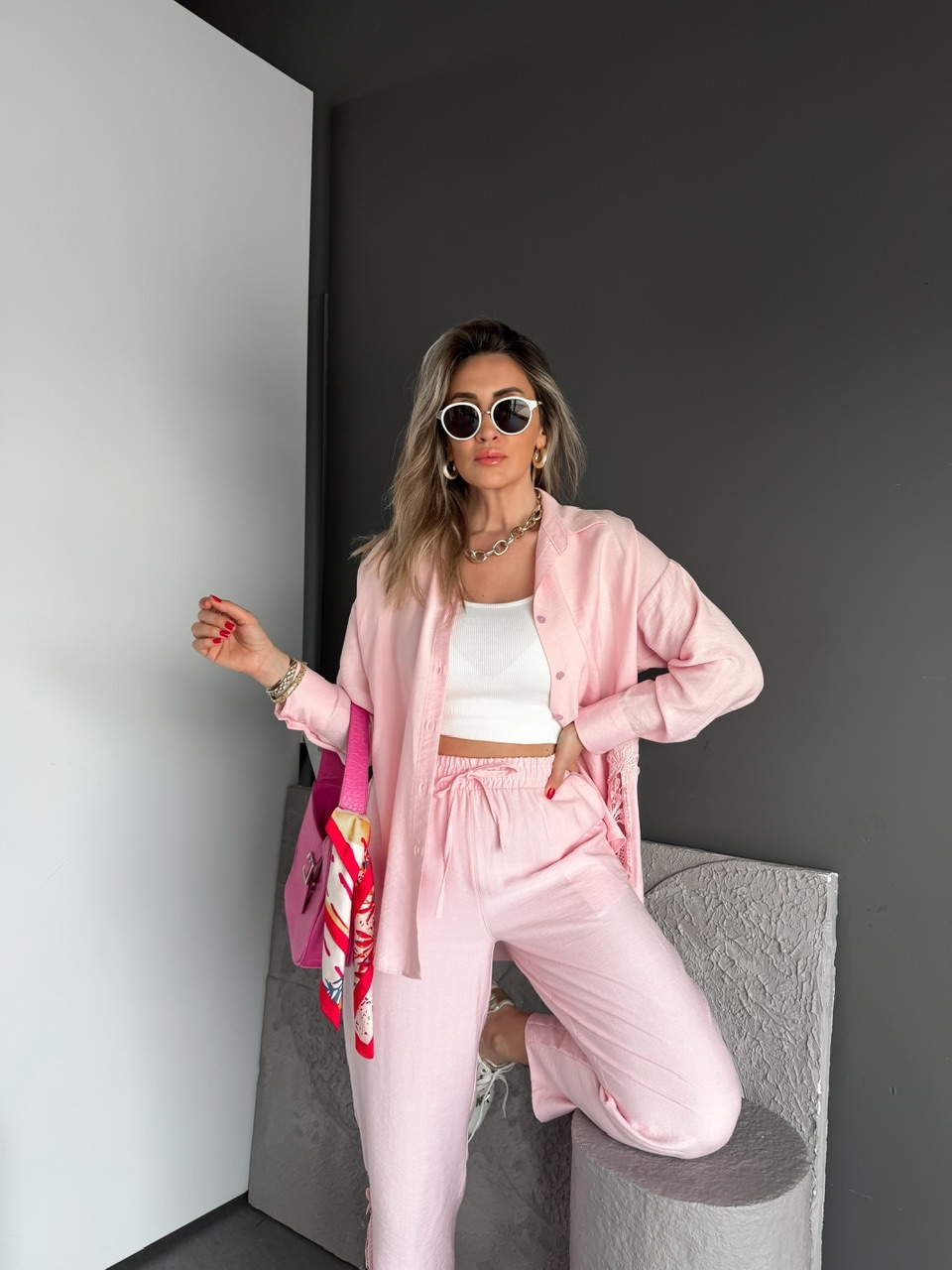 Toz Pembe Dantelli Gömlek Pantolon Takım