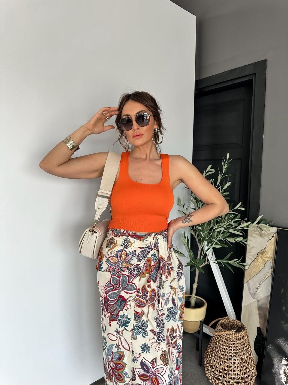 Turuncu Triko Halter Crop