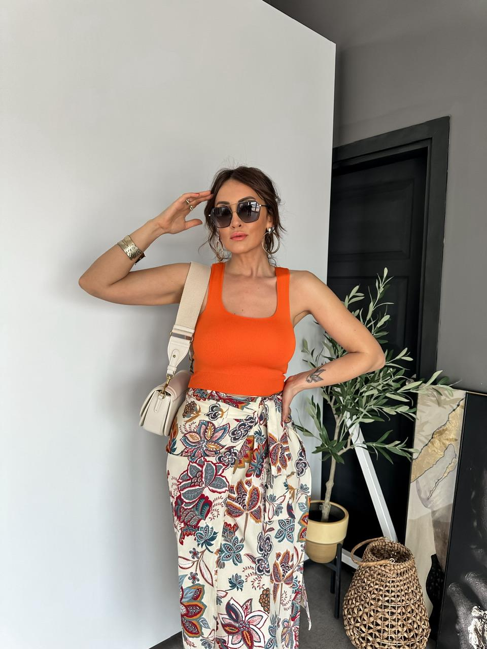 Turuncu Triko Halter Crop