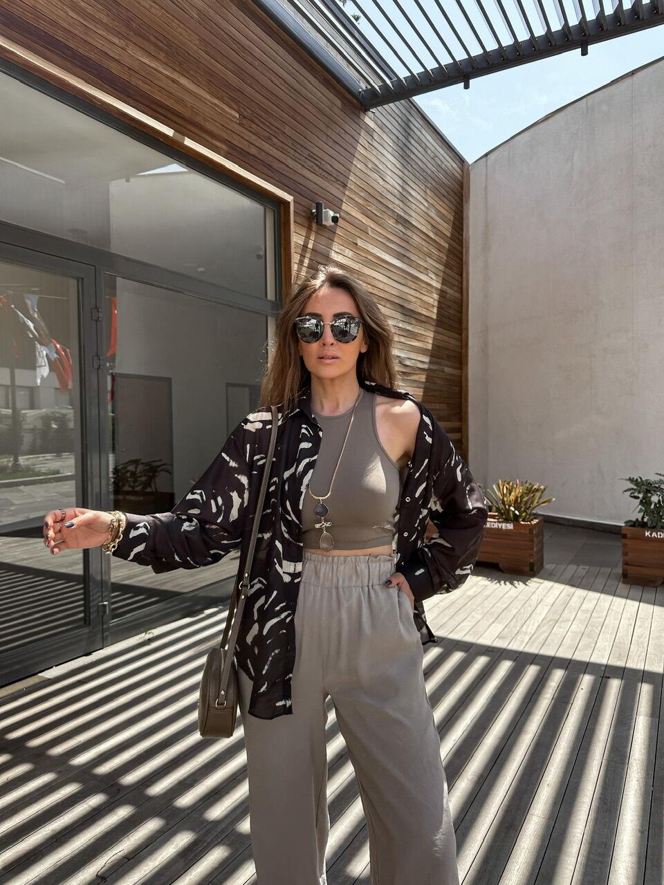 Vizon Halter Yaka Yazı Detaylı Crop