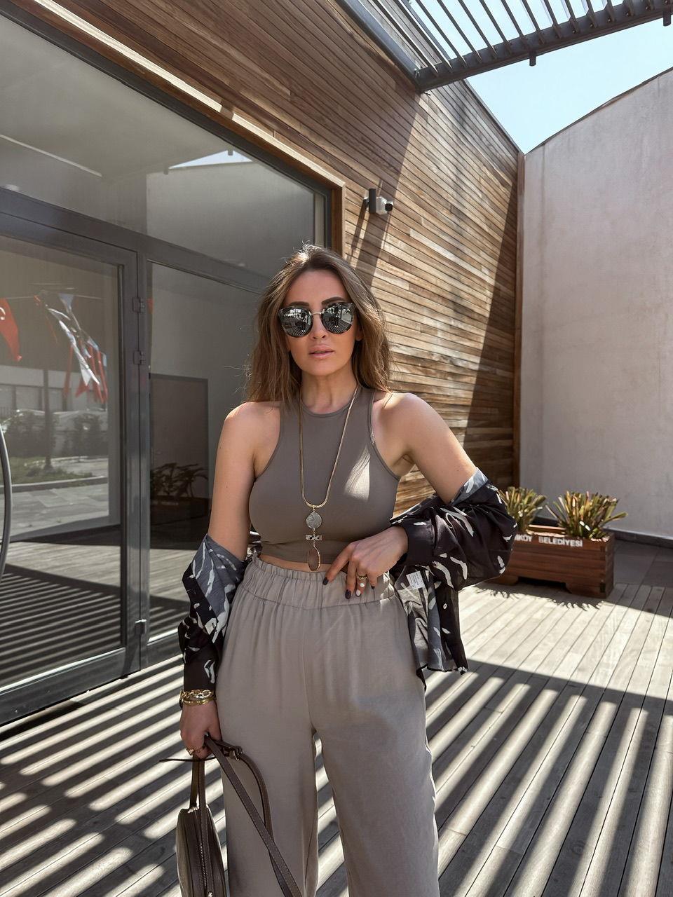 Vizon Halter Yaka Yazı Detaylı Crop