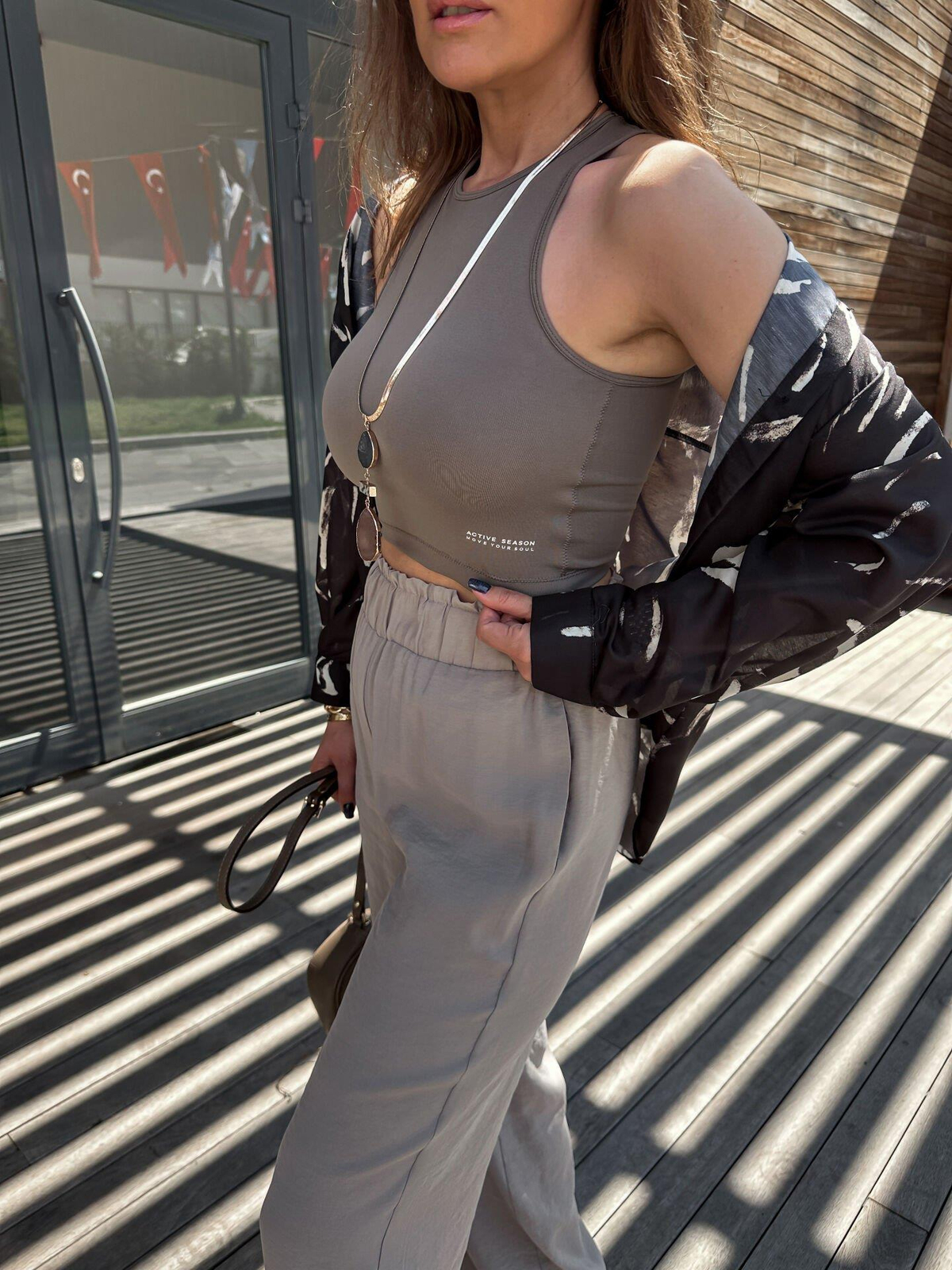 Vizon Halter Yaka Yazı Detaylı Crop