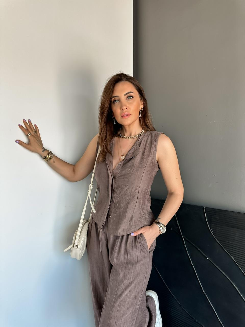 Vizon Taşlanmış Gizli Düğmeli Takım