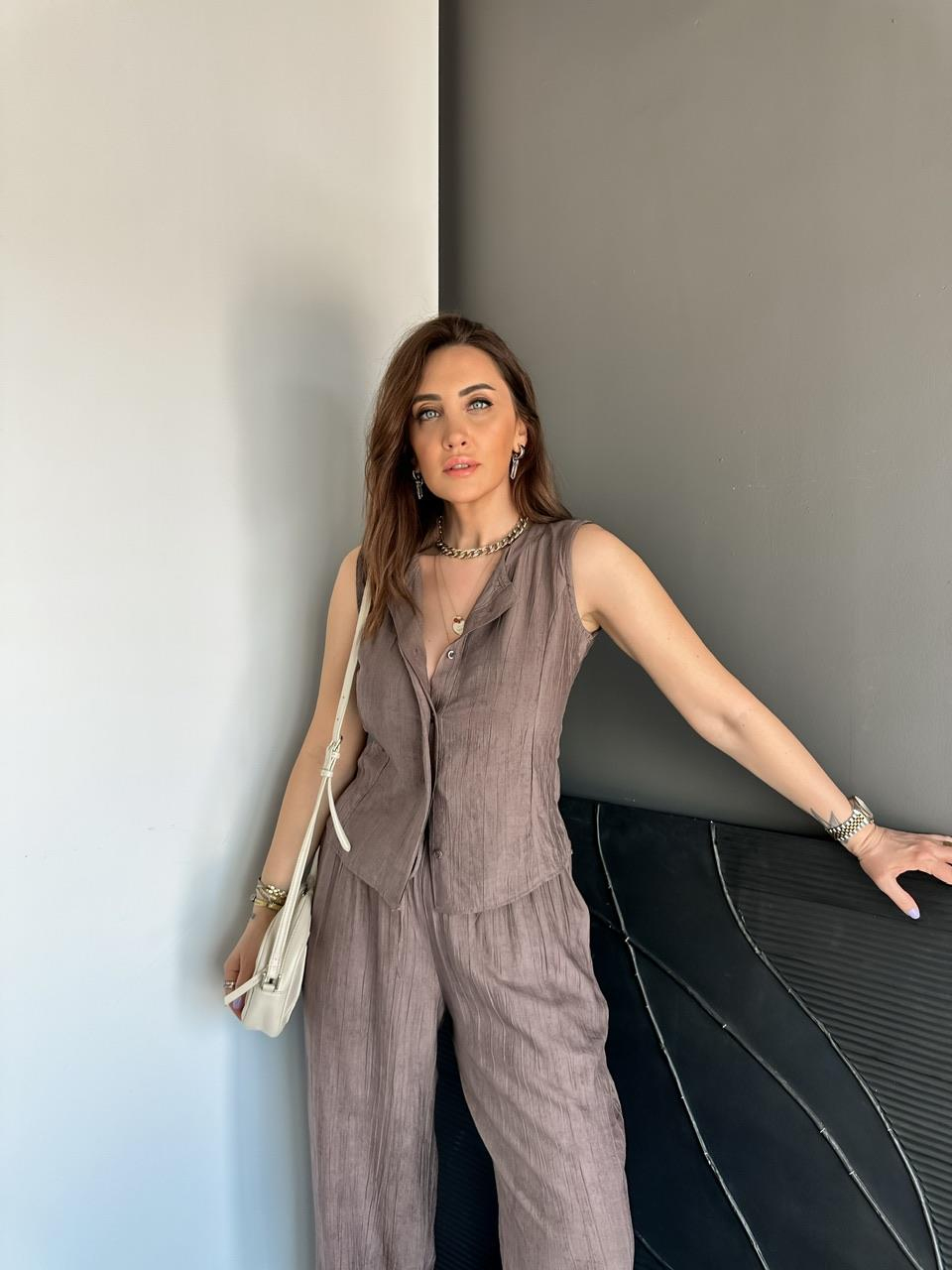 Vizon Taşlanmış Gizli Düğmeli Takım