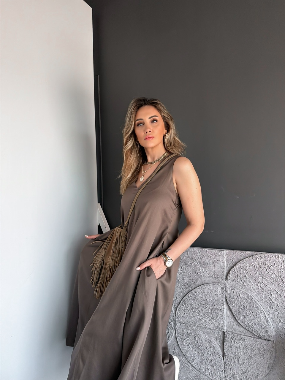Vizon V Yaka Kloş Kesim Cepli Elbise