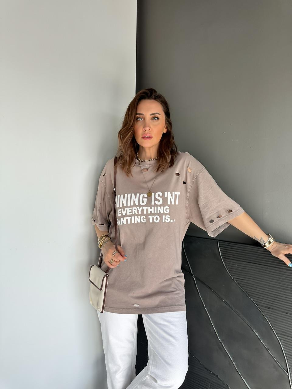 Vizon Yırtık Detaylı Winng Tshirt