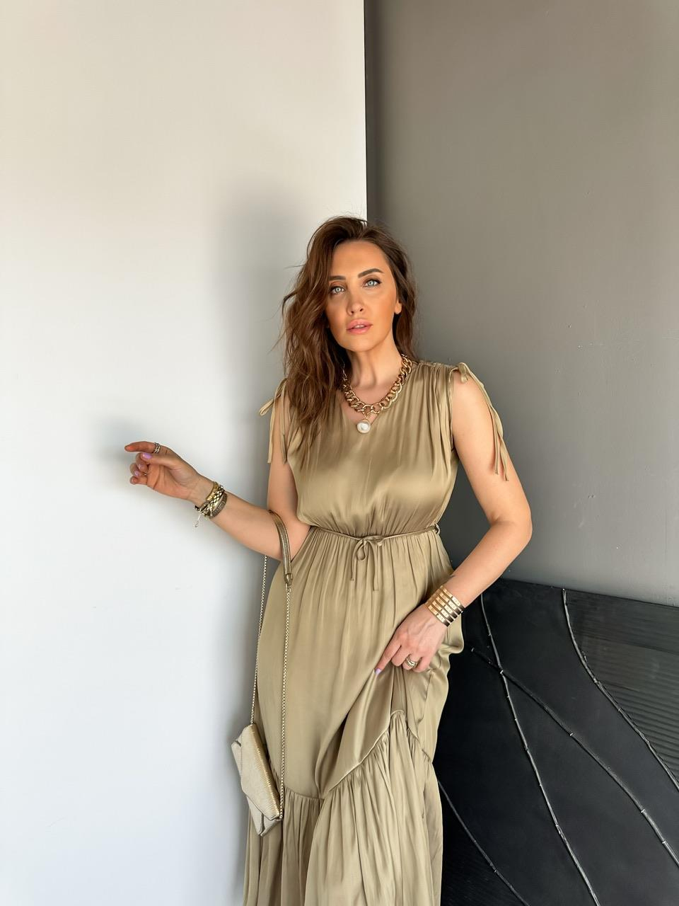 Yağ Yeşili Büzgü Detaylı Saten Elbise