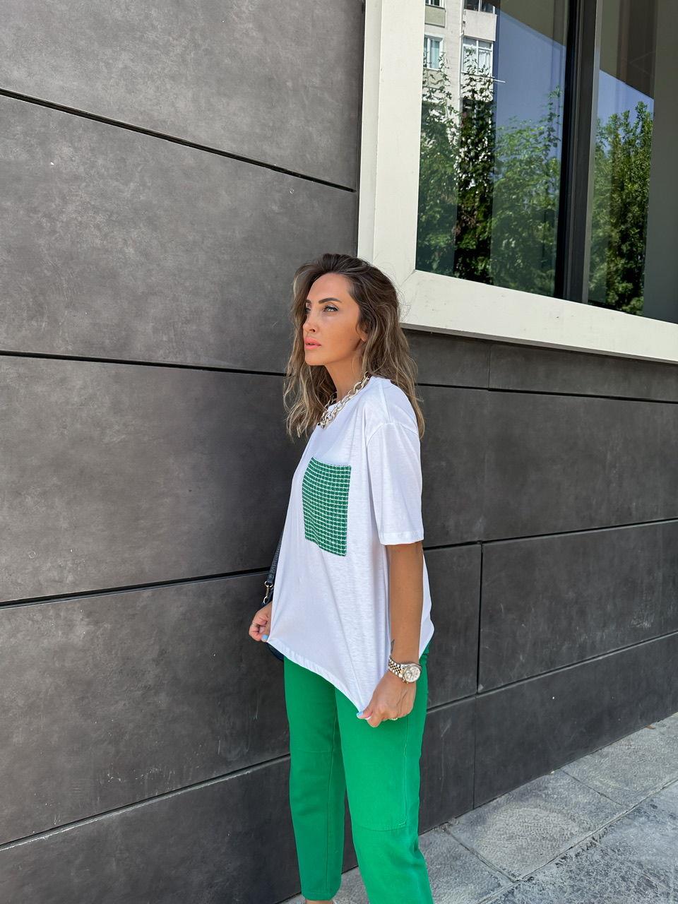 Yeşil Cep Detaylı Salaş Tshirt