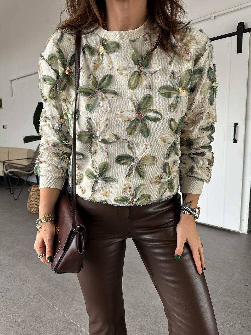 Yeşil Çiçek Ve Pul İşlemeli Sweatshirt