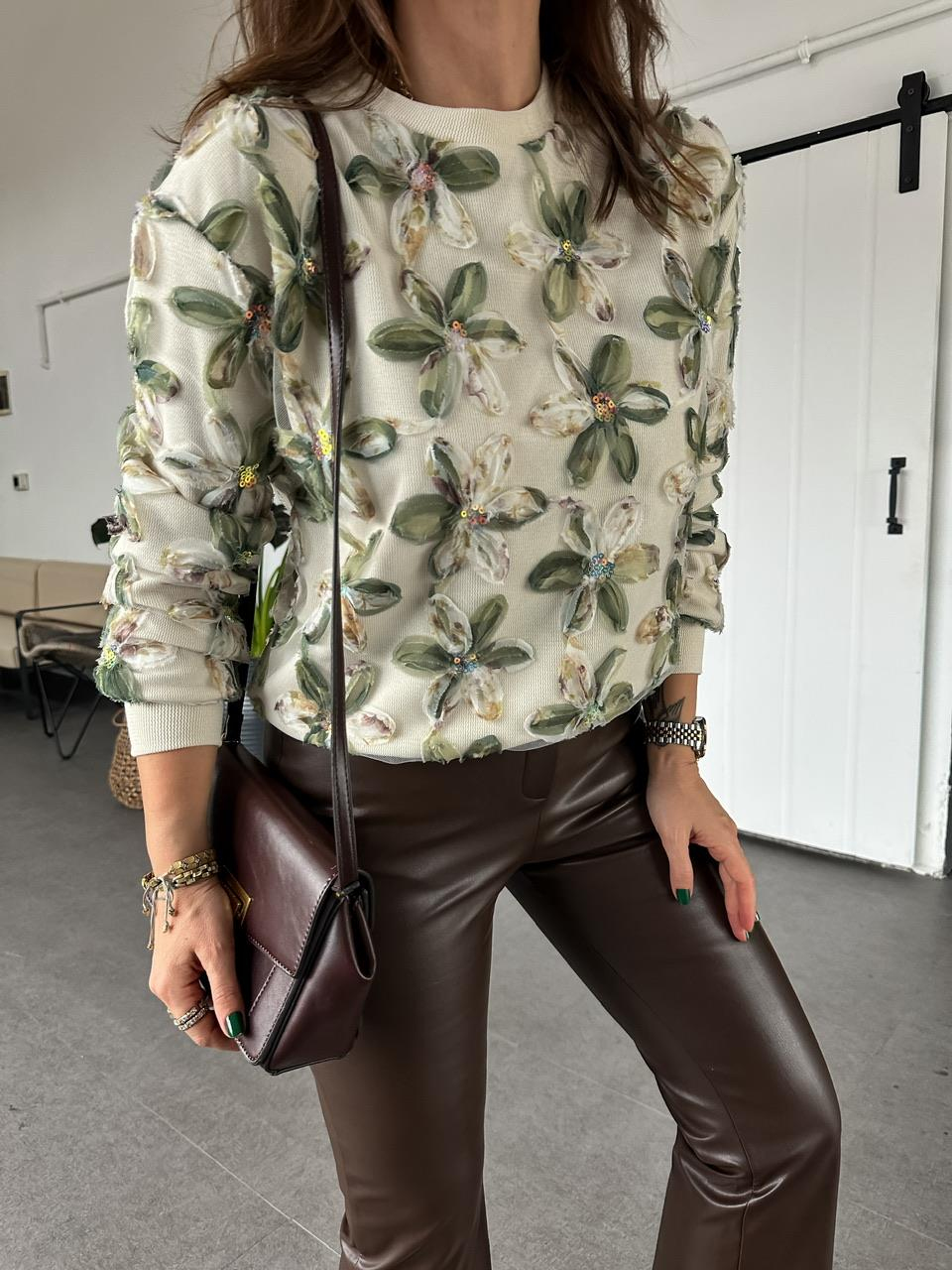 Yeşil Çiçek Ve Pul İşlemeli Sweatshirt