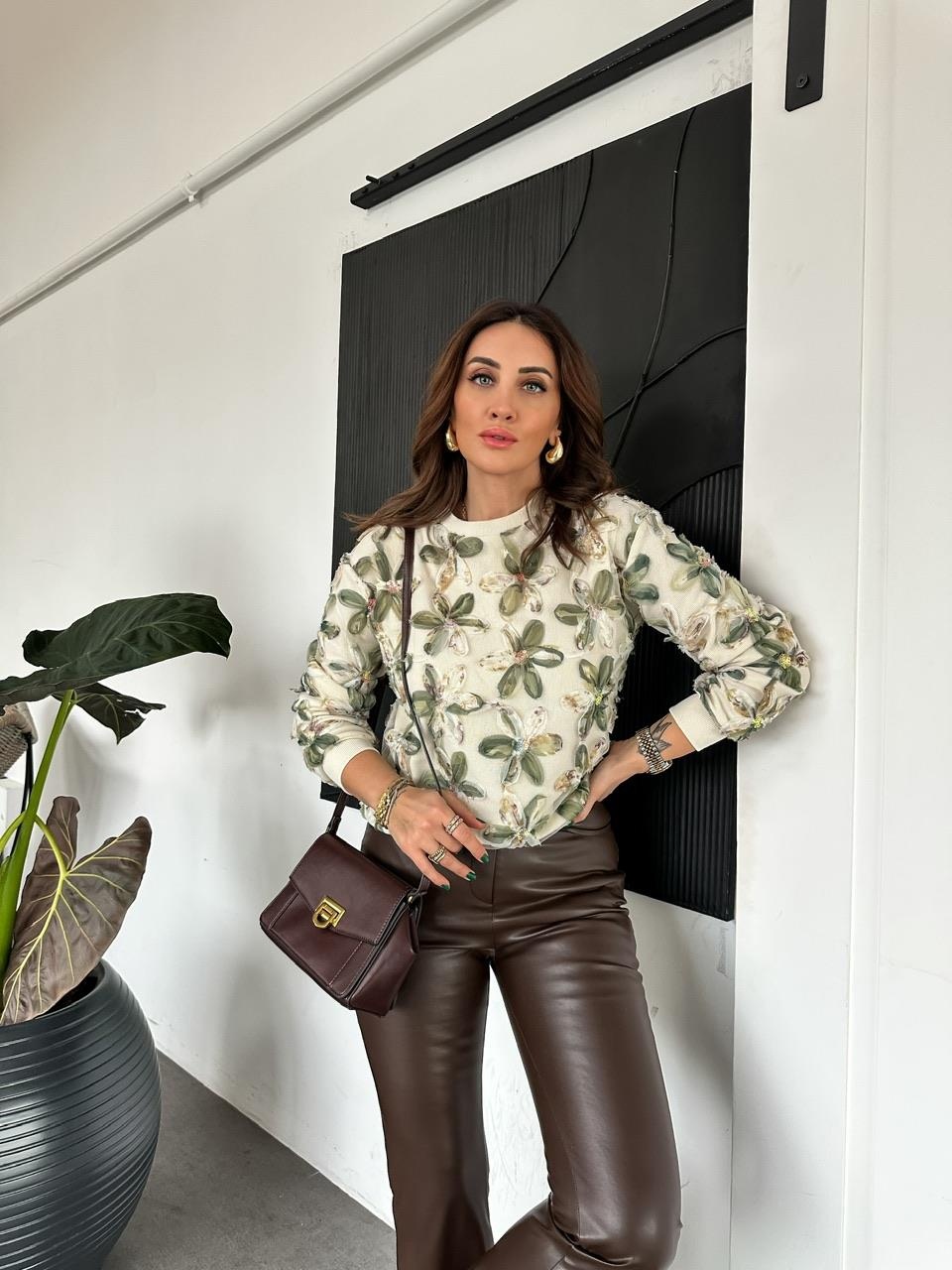 Yeşil Çiçek Ve Pul İşlemeli Sweatshirt