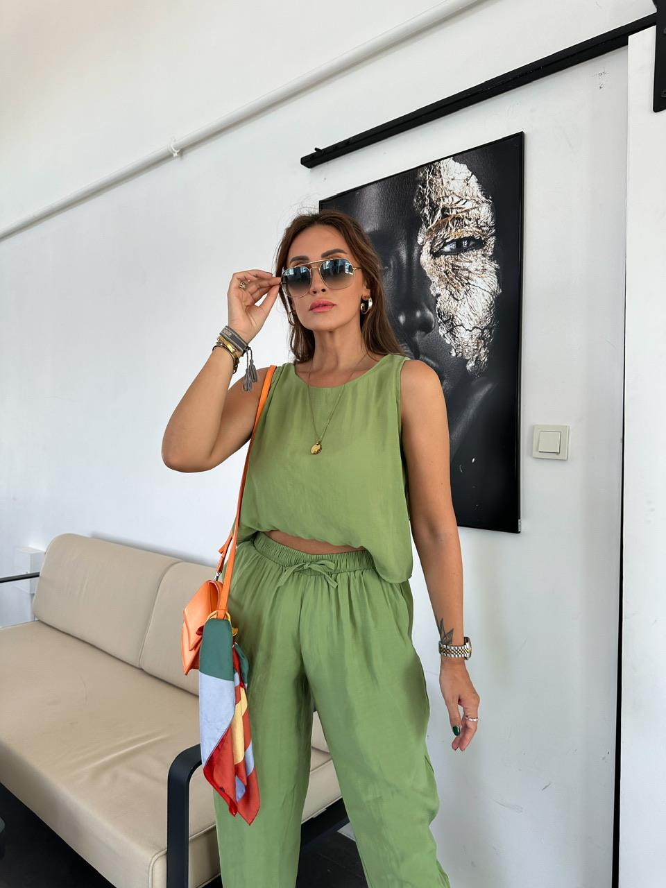 Yeşil Kolsuz Beli Lastikli Tensel Takım