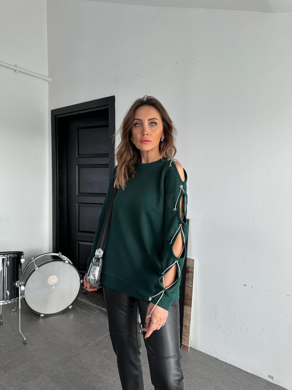 Yeşil Tek Kolu Taş İşlemeli Sweatshirt