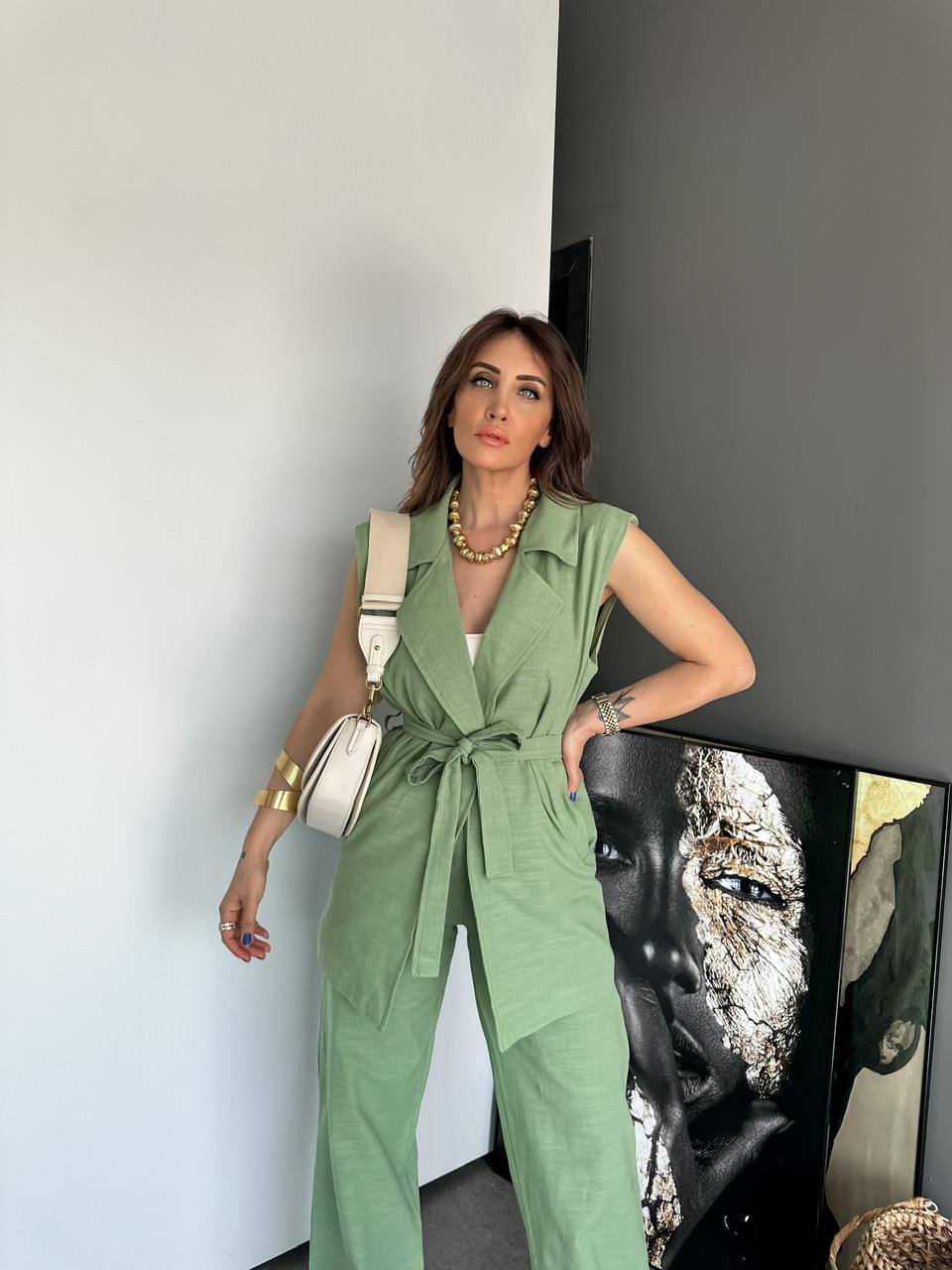 Yeşil Yelekli Keten Takım