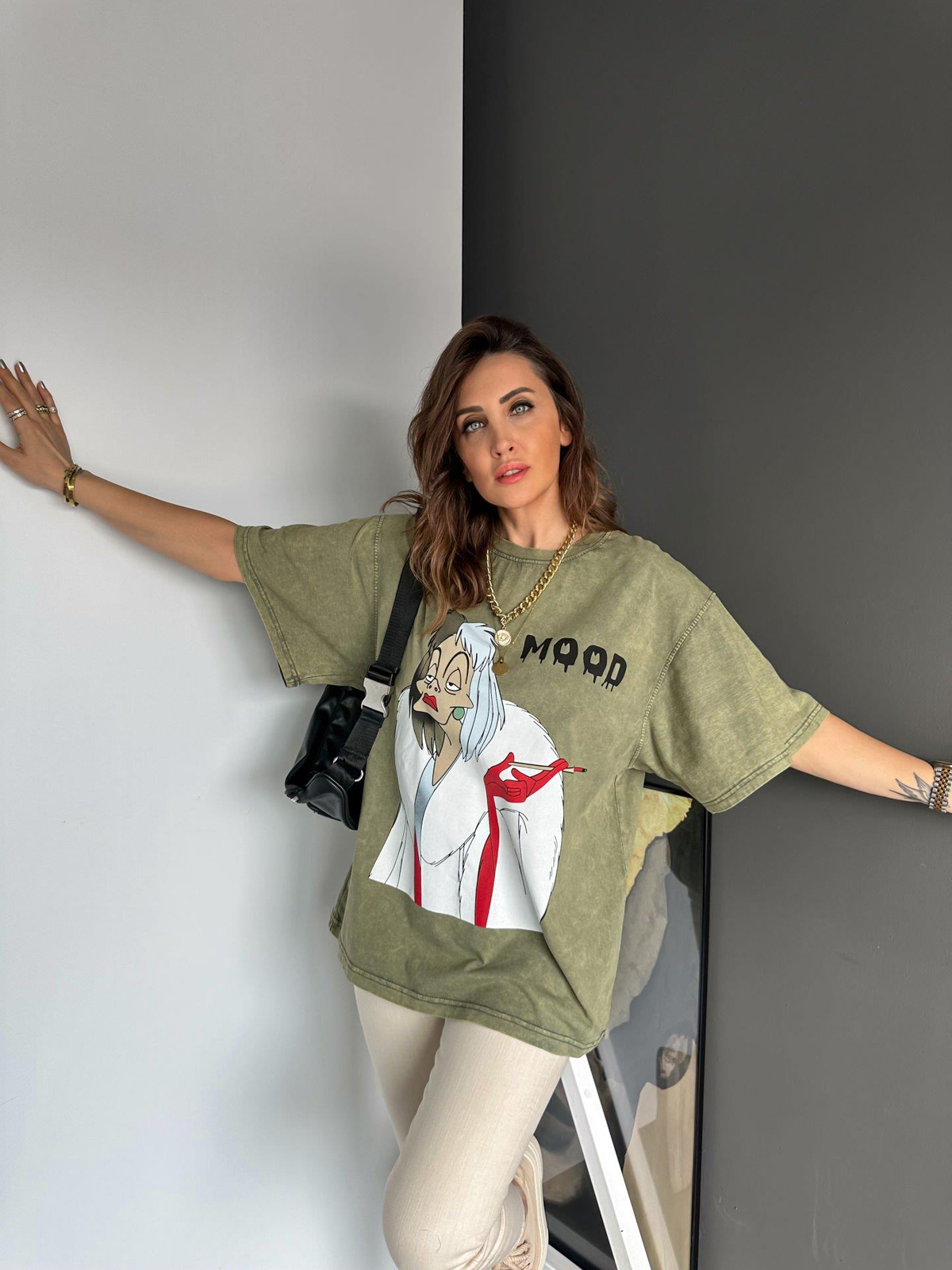 Yeşil Yıkamalı Cadı Kız Tshirt