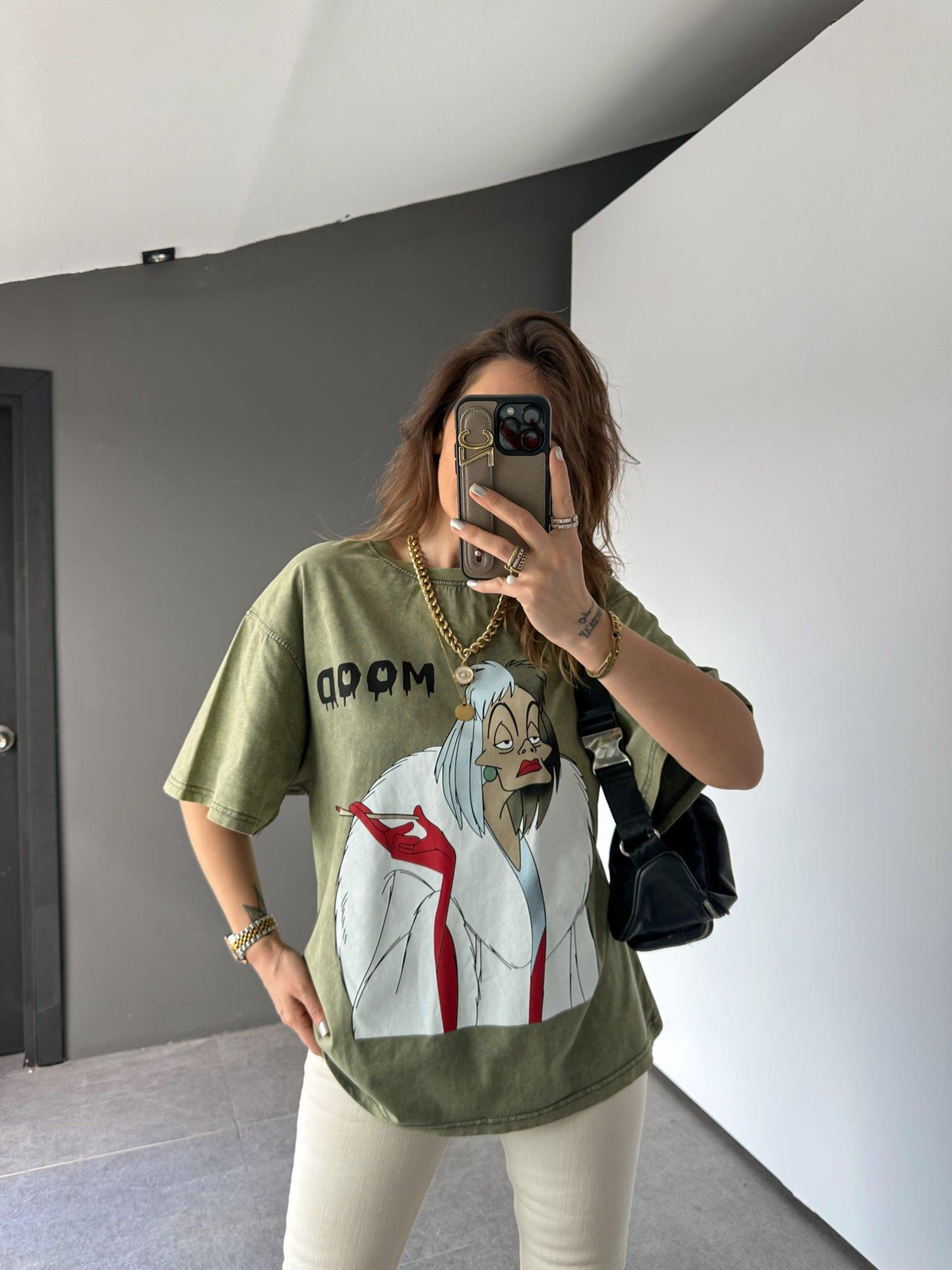 Yeşil Yıkamalı Cadı Kız Tshirt